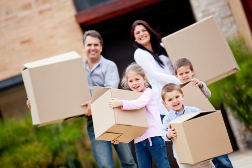 Free quote policy for transparent Ealing man and van services